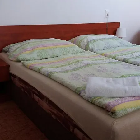 Lindava בית הארחה Budmerice