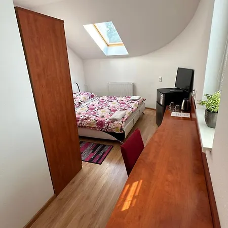Pensjonat Lindava 2*