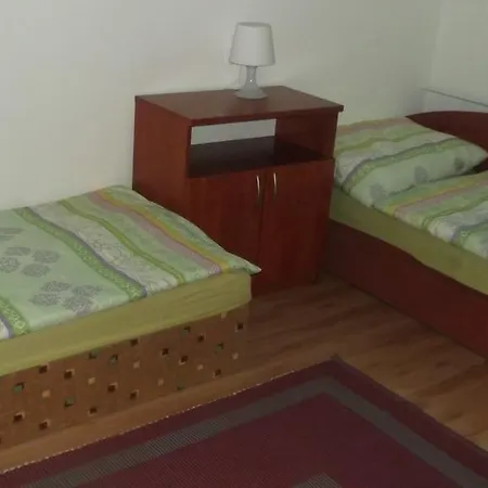 בית הארחה Lindava 2*