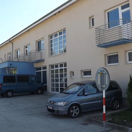 בית הארחה Lindava 2*